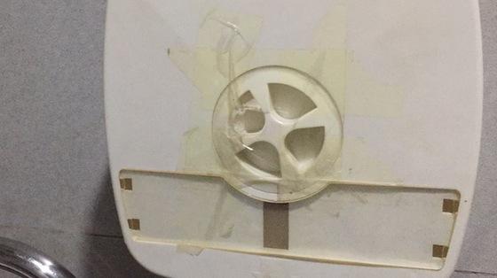 宝安厕评行动|5号线灵芝站厕所卫生状况较差