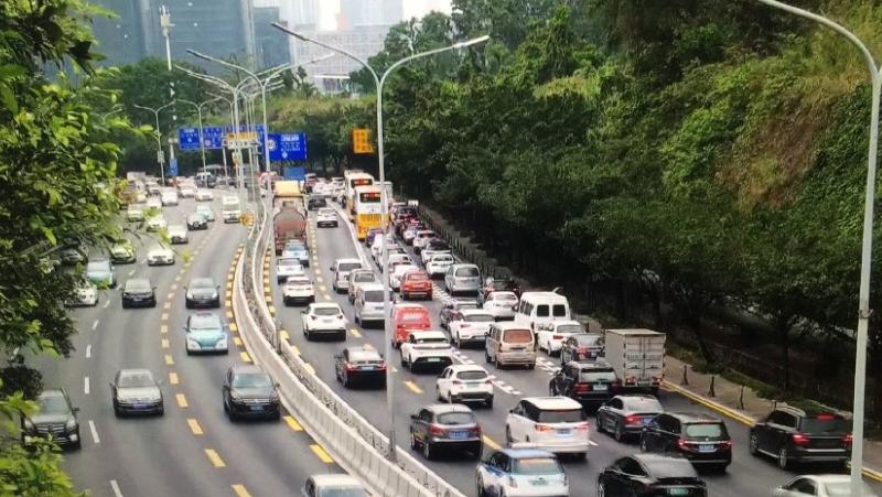 路况直播|清明小长假即将开启 小编带你看交通