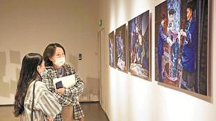 第四届中国图片大赛颁奖典礼暨典藏作品展开幕式昨在深圳国风艺术馆举行