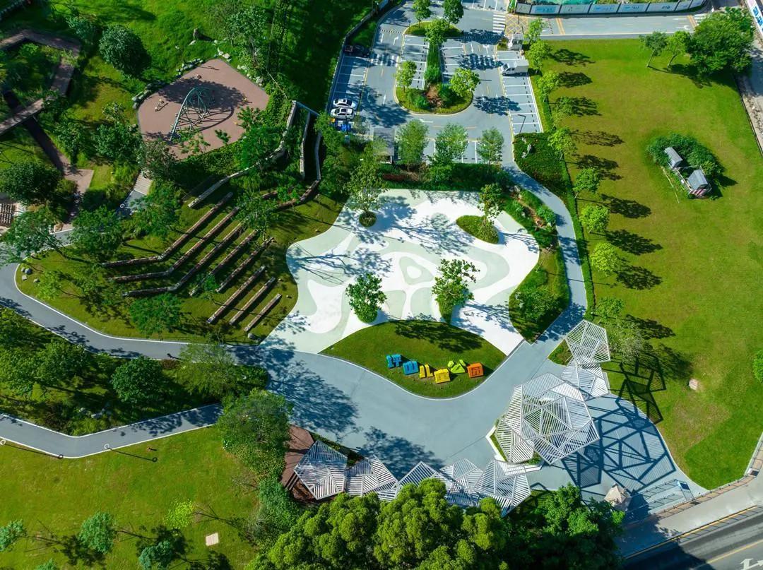 儿童公园.jpg 儿童公园.jpg