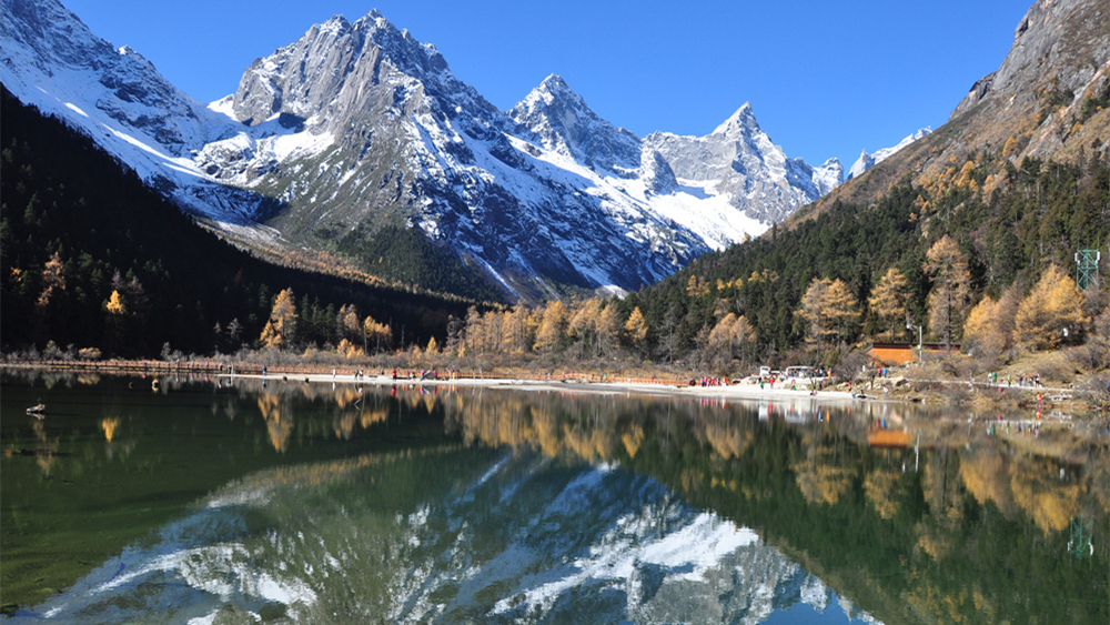 奇观天下|追寻冬日的阳光 邂逅毕棚沟的冰雪世界